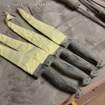 Macho Riojano knives in progress