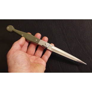 Small radius grind Misericordia style folding dagger 