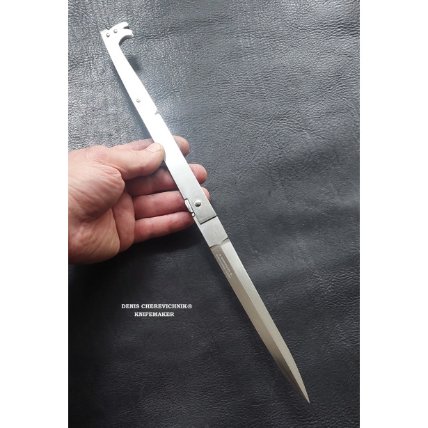 Neapolitan Sfarziglia or sfarsiglia knife of Camorra Neapolitan Sfarziglia or sfarsiglia knife of Camorra