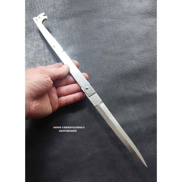 Neapolitan Sfarziglia or sfarsiglia knife of Camorra Neapolitan Sfarziglia or sfarsiglia knife of Camorra
