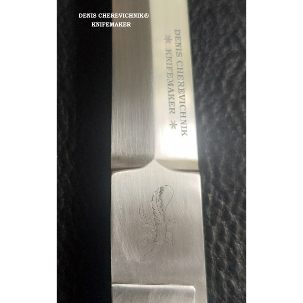 Neapolitan Sfarziglia or sfarsiglia knife of Camorra Neapolitan Sfarziglia or sfarsiglia knife of Camorra