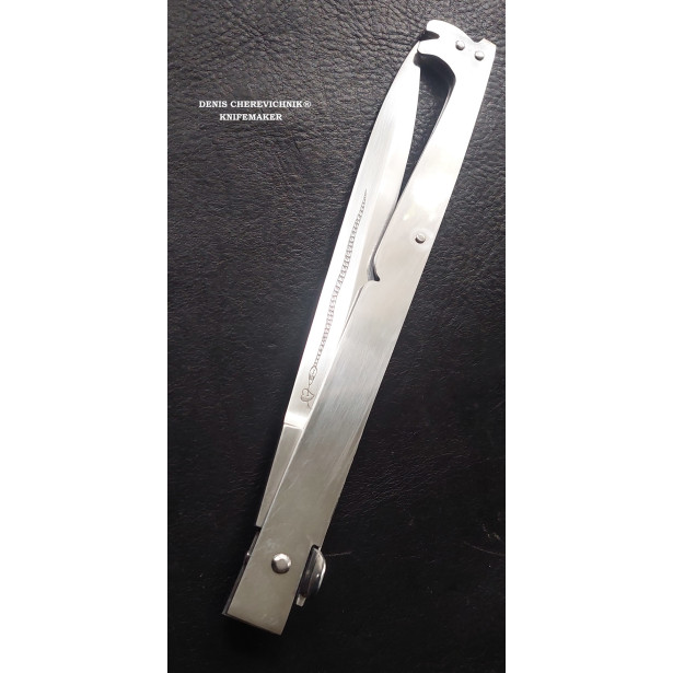 Neapolitan Sfarziglia or sfarsiglia knife of Camorra Neapolitan Sfarziglia or sfarsiglia knife of Camorra