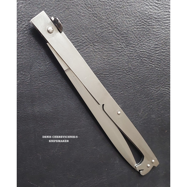 Neapolitan Sfarziglia or sfarsiglia knife of Camorra Neapolitan Sfarziglia or sfarsiglia knife of Camorra